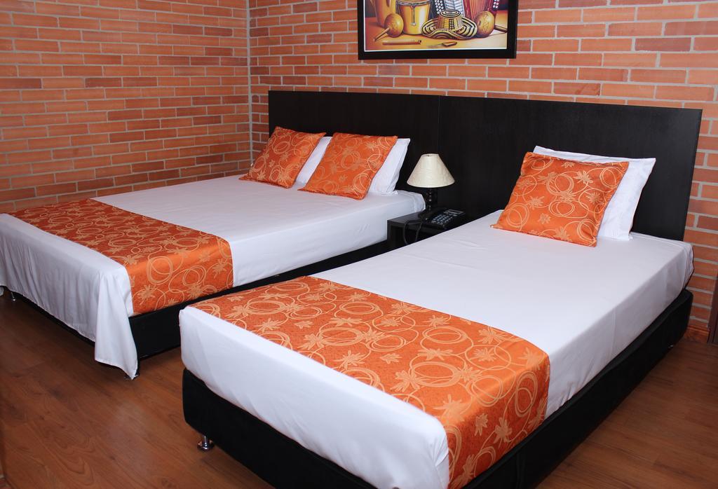 Hotel Bogota Astral Extérieur photo